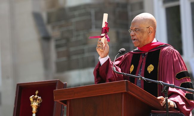 ‘You Are Tomorrow’: Fordham Class of 2022 Invited to Transform, Lead the World